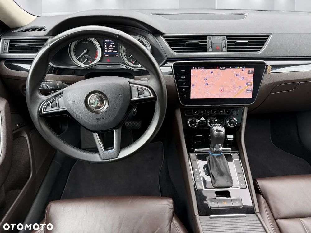 Skoda Superb 2.0 TDI SCR L&K DSG - 11