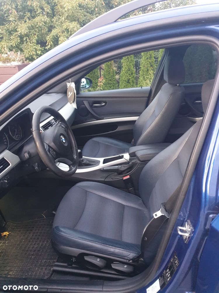 BMW Seria 3 318d - 37