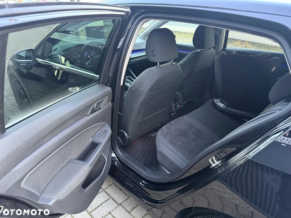 Volkswagen Golf - 17