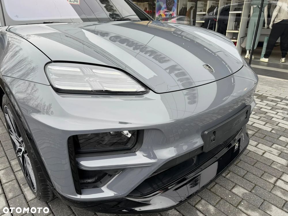 Porsche Macan - 31