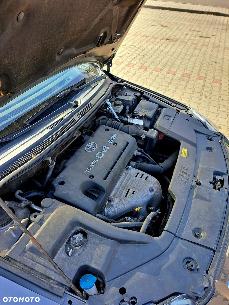 Toyota Avensis 2.0 VVT-i Sol plus - 9