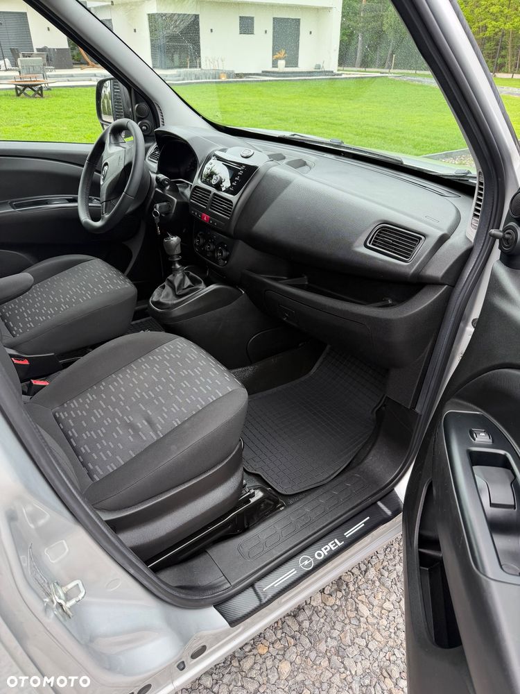 Opel Combo - 12