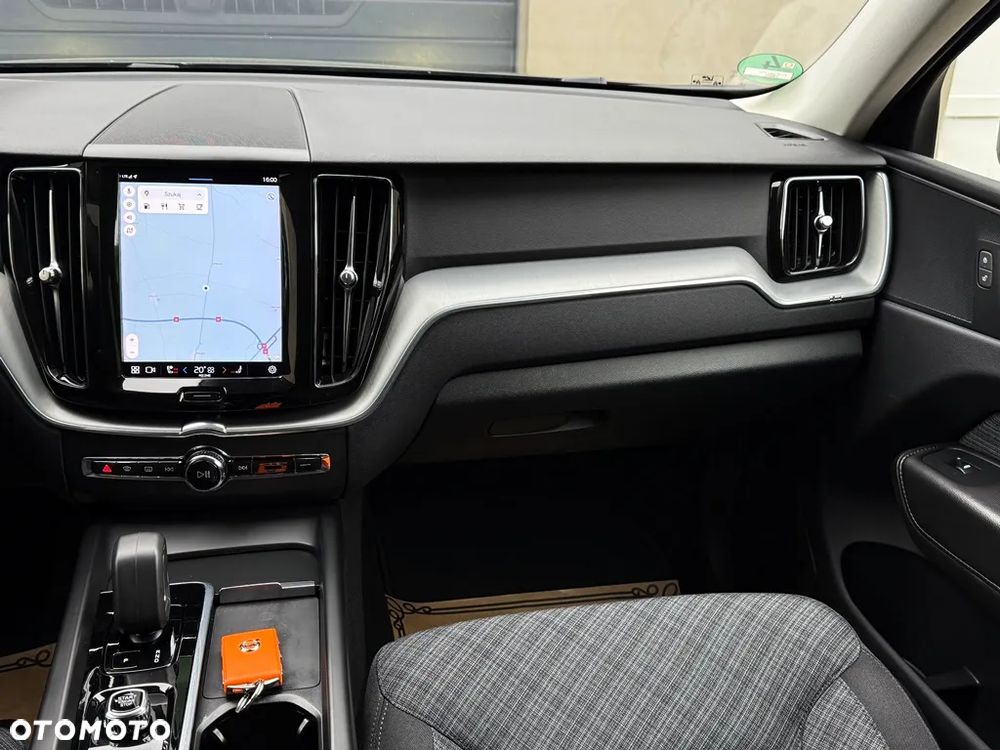 Volvo XC 60 B4 D Geartronic Momentum Pro - 7