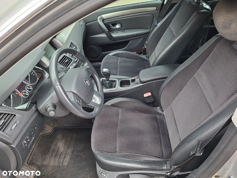 Renault Laguna 2.0 DCi FAP Dynamique - 10