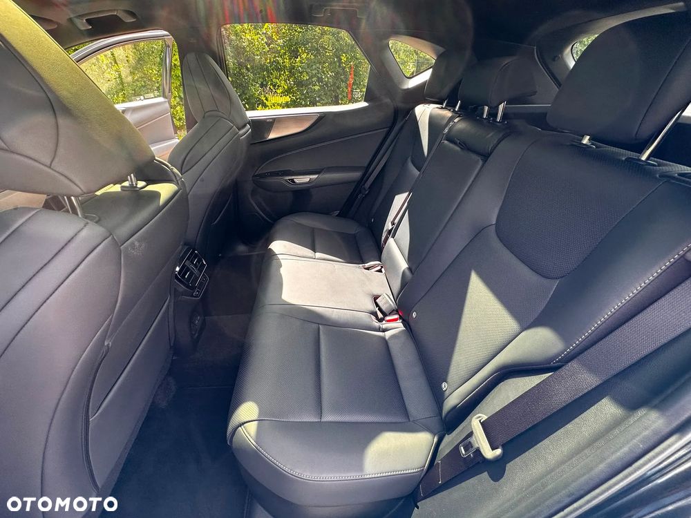 Lexus NX 350h F Sport AWD - 26