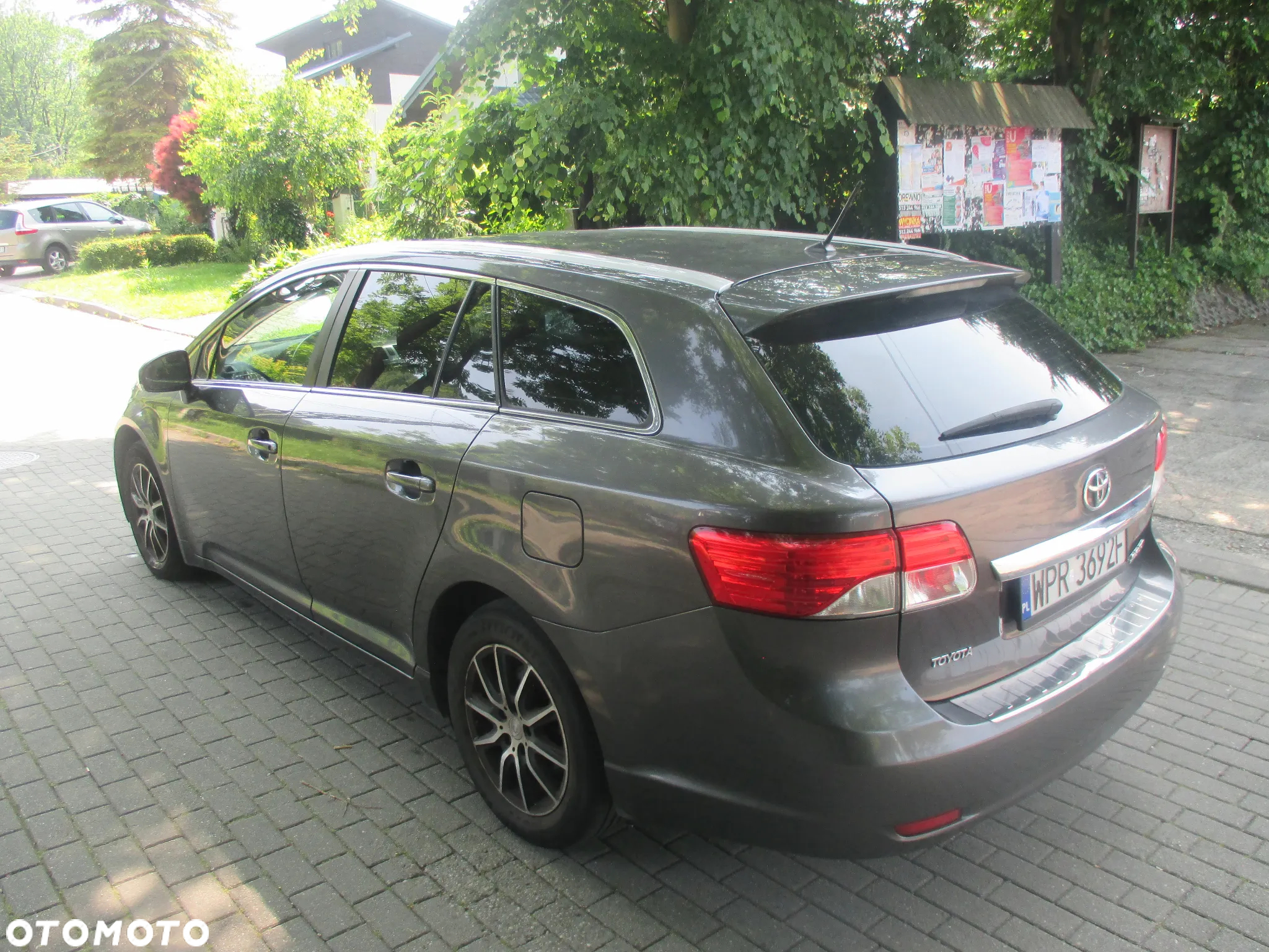 Toyota Avensis 2.0 D-4D Sol - 3