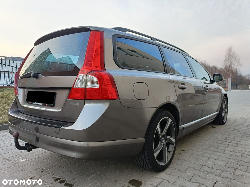 Volvo V70 2.0D Momentum - 4