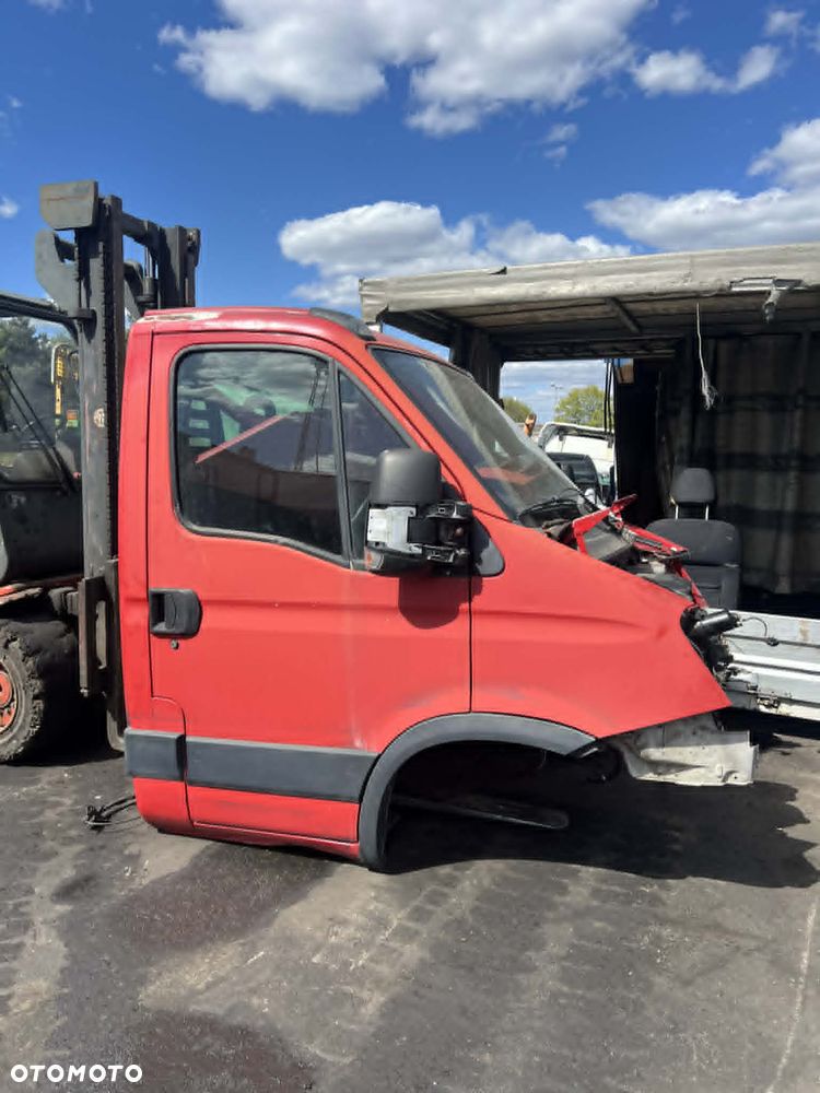 Kabina Iveco Daily IV 4 / TRANSPORT / CZĘŚCI