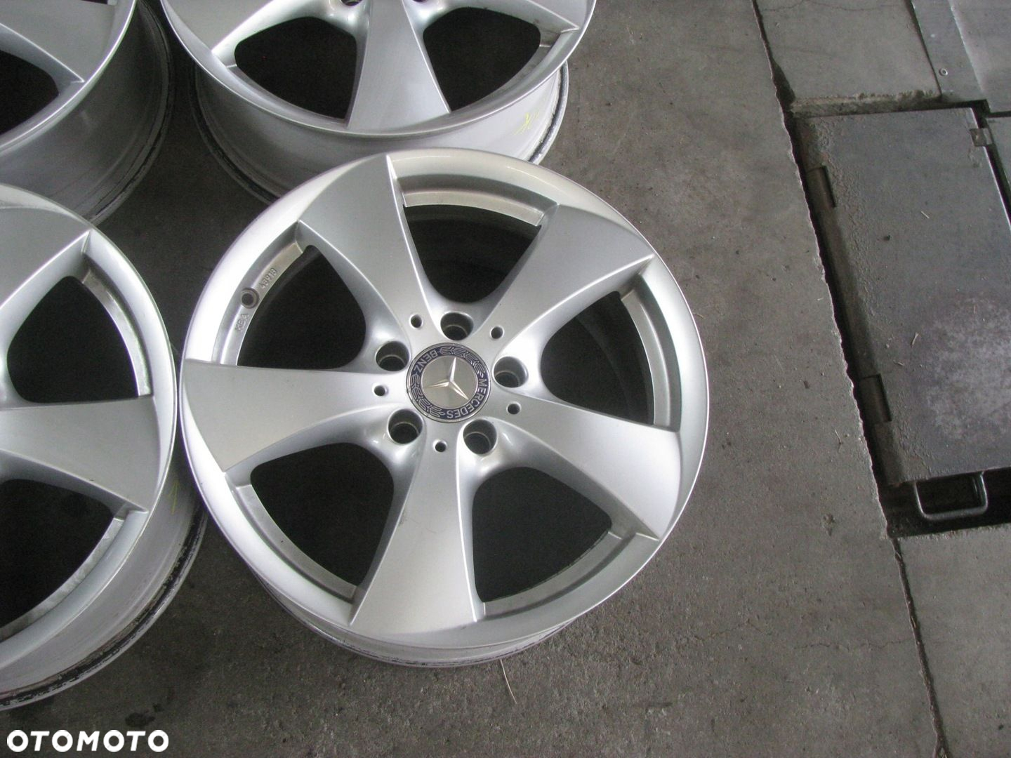 Felga aluminiowa Borbet 7.5" x 17" 5x112 ET 45 - 2
