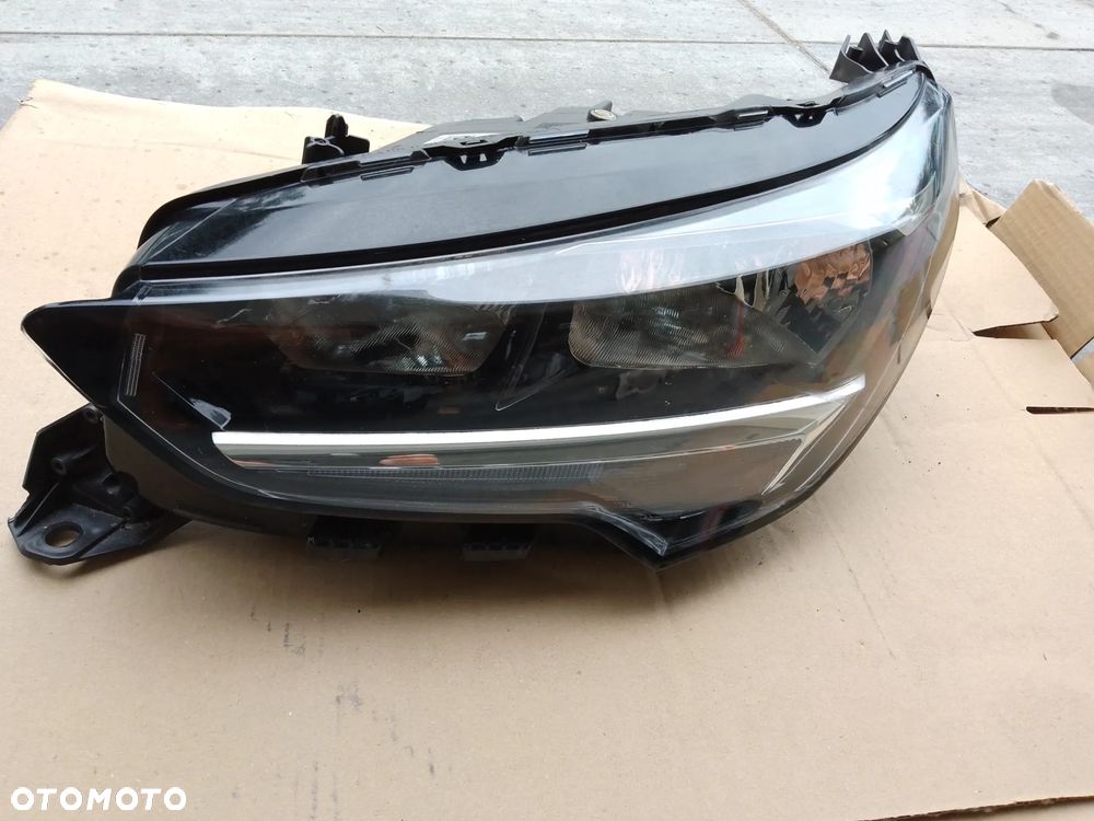 OPEL CORSA F Lampa Lewa Zwykła 39162648 - 2