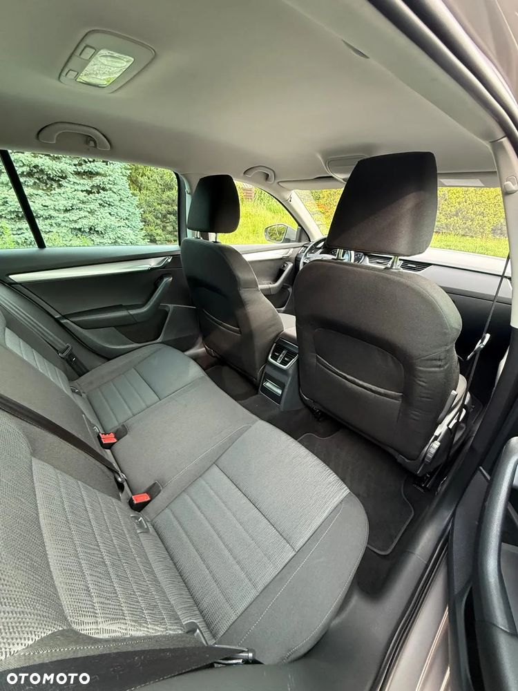 Skoda Octavia 2.0 TDI SCR Style DSG - 17