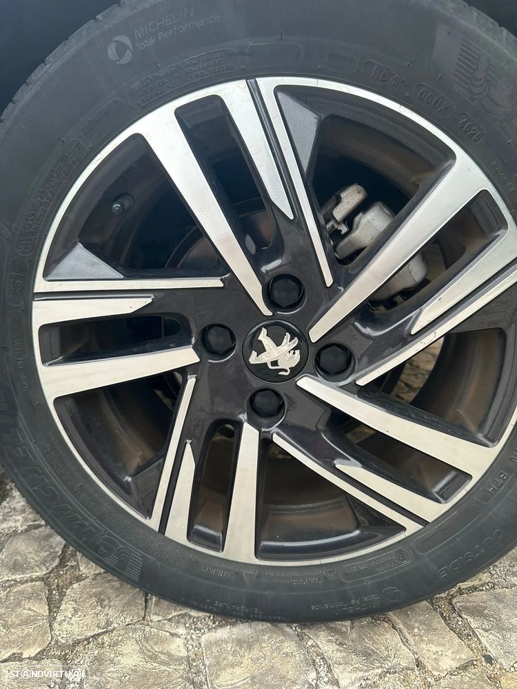 Peugeot 208 1.2 PureTech Allure EAT8 - 10