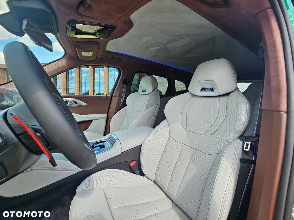 BMW XM 50e PHEV sport - 11