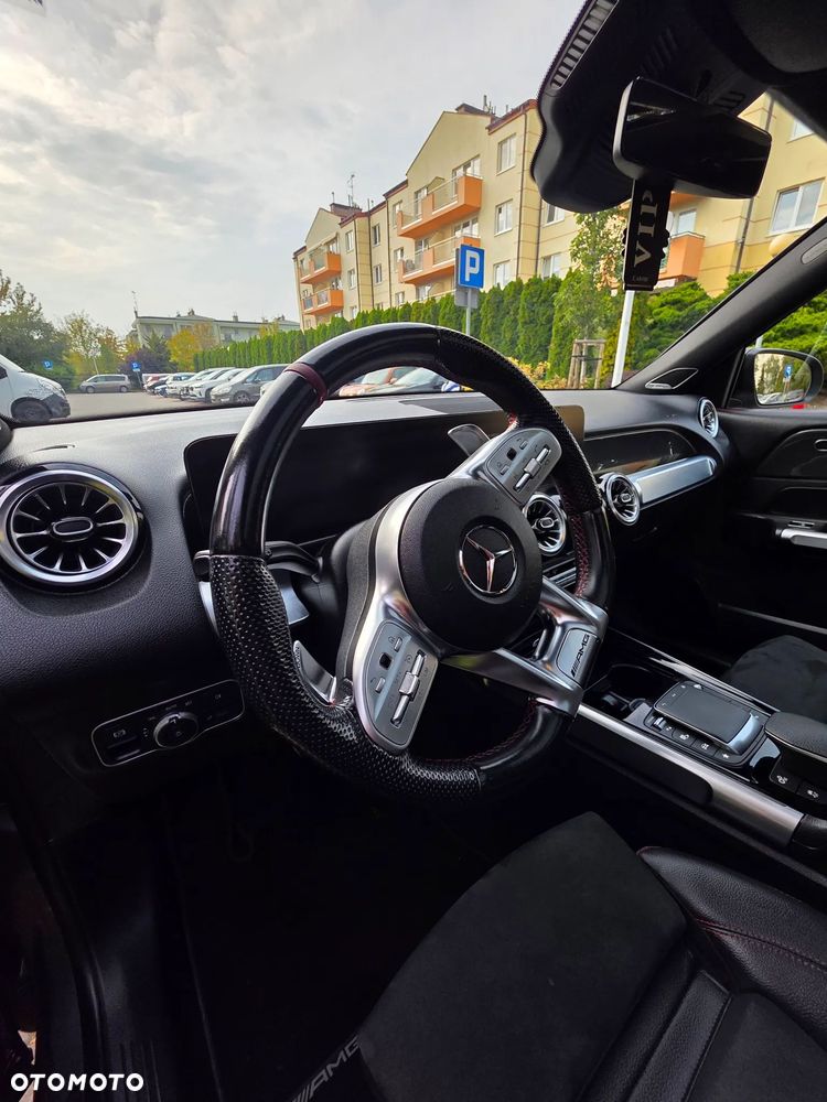 Mercedes-Benz GLB - 26
