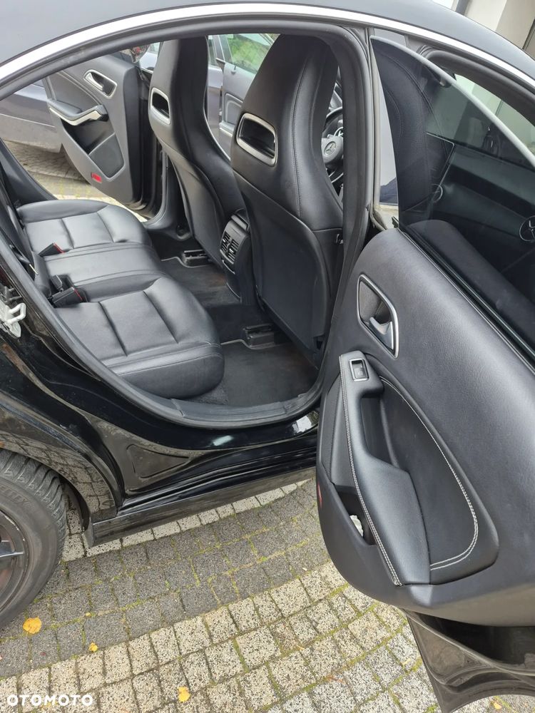 Mercedes-Benz CLA 250 7G-DCT AMG Line - 8