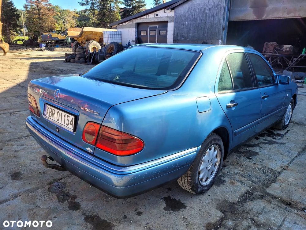 Mercedes-Benz Klasa E - 5