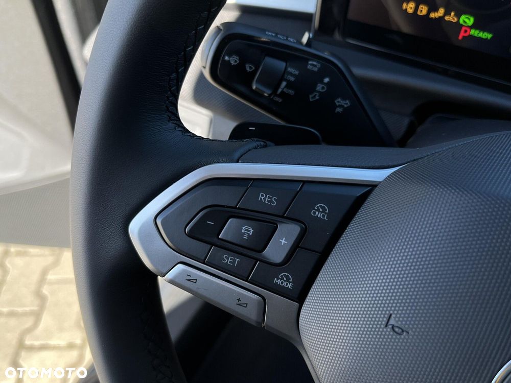 Volkswagen T-Roc 1.5 eTSI Life DSG - 22