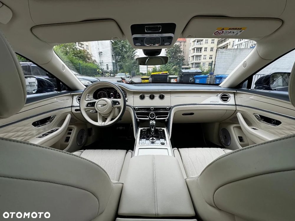 Bentley Flying Spur - 3