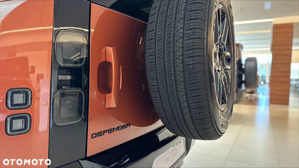 Land Rover Defender 3.0 D250 mHEV S - 20