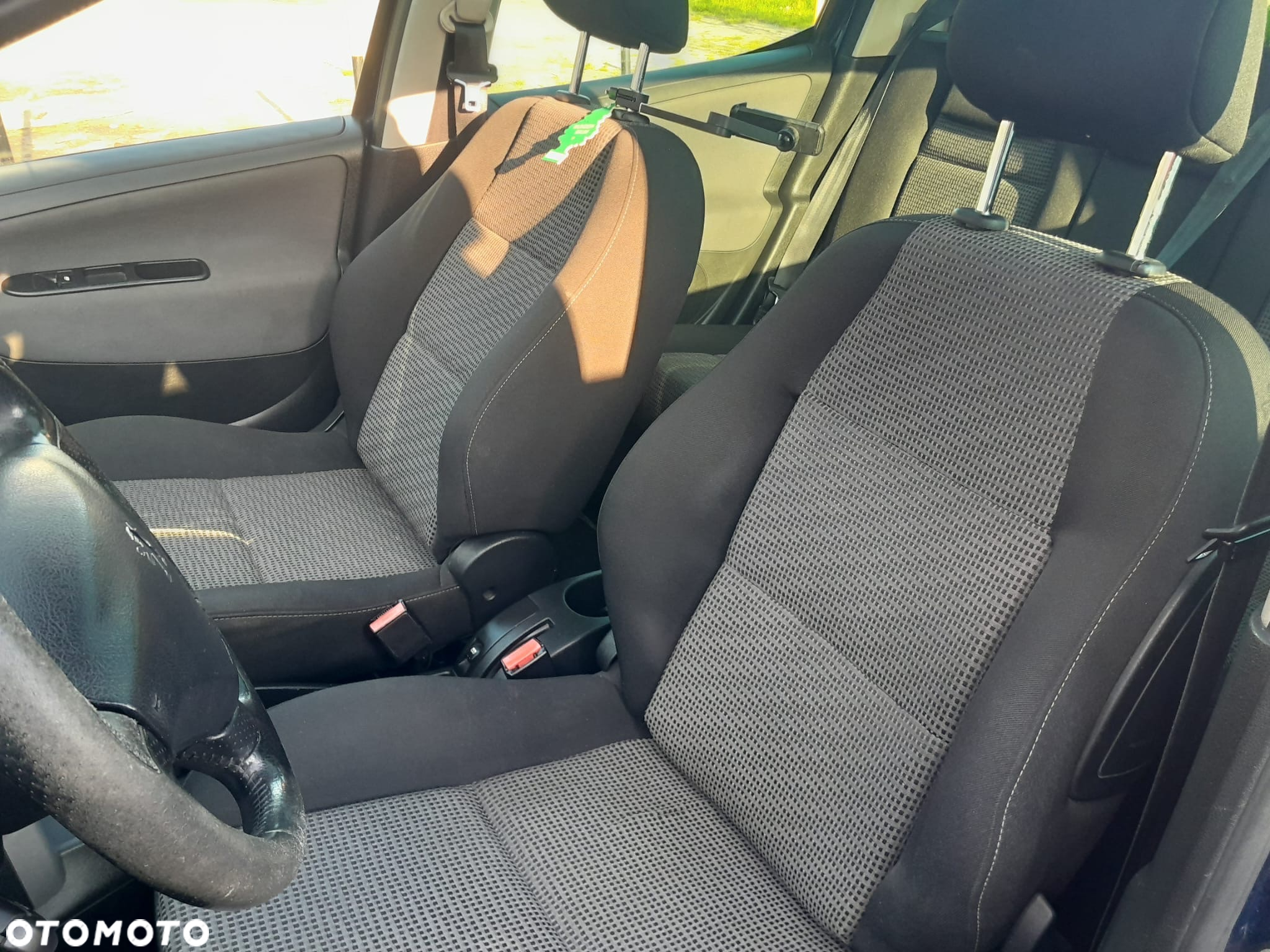Peugeot 207 - 8