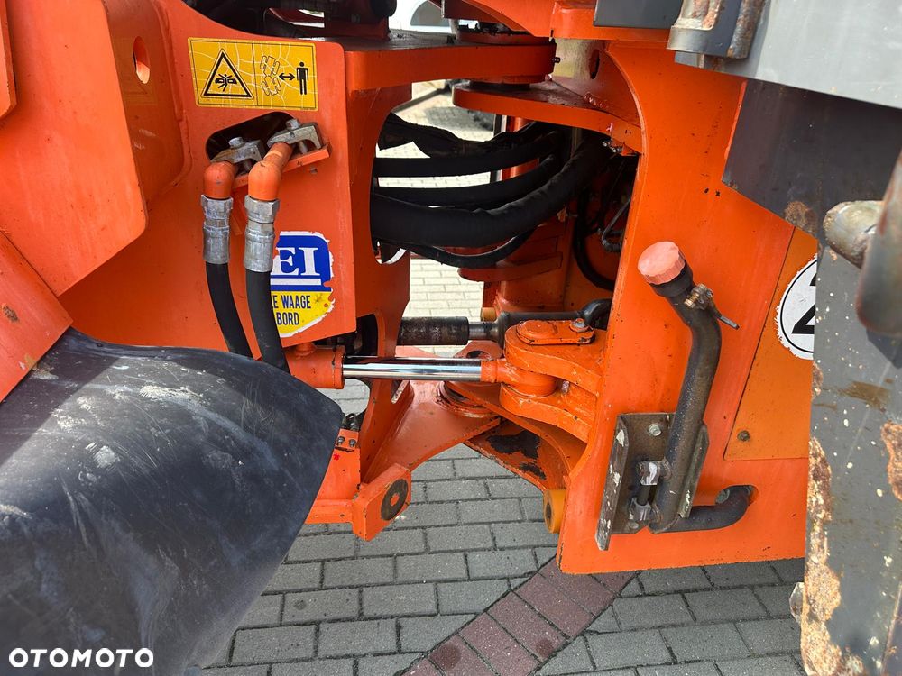 Hitachi ZW 180 - 13