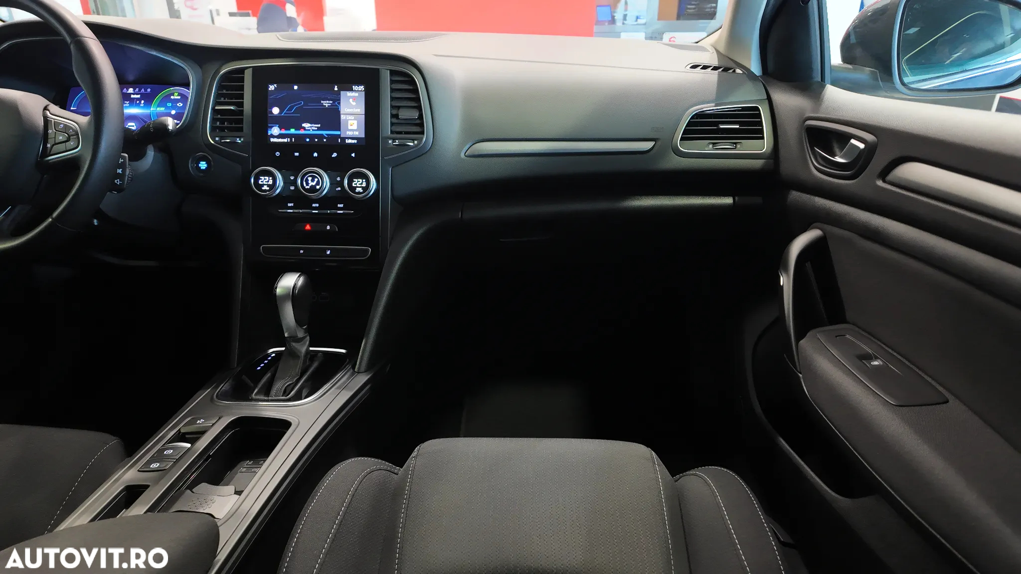 Renault Megane E-TECH Plug-in 160 BUSINESS EDITION - 16