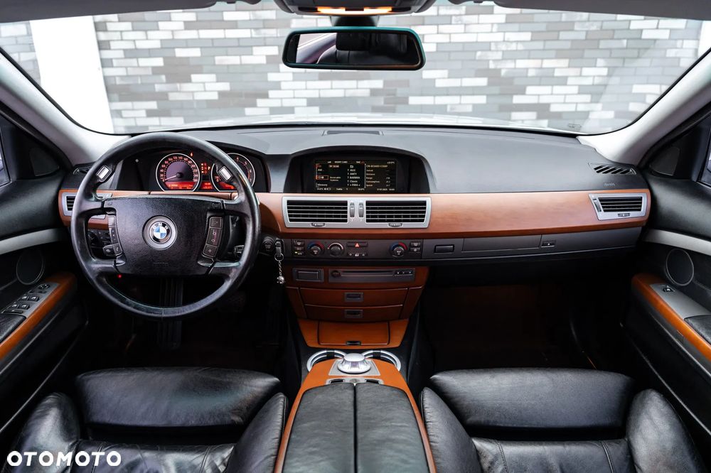BMW Seria 7 735i - 7