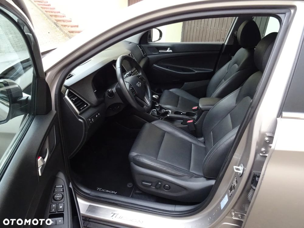 Hyundai Tucson blue 1.7 CRDi 2WD Passion Plus - 6