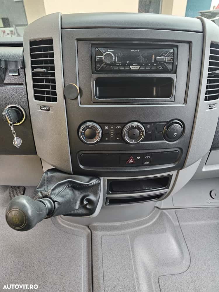 Mercedes-Benz Sprinter - 18