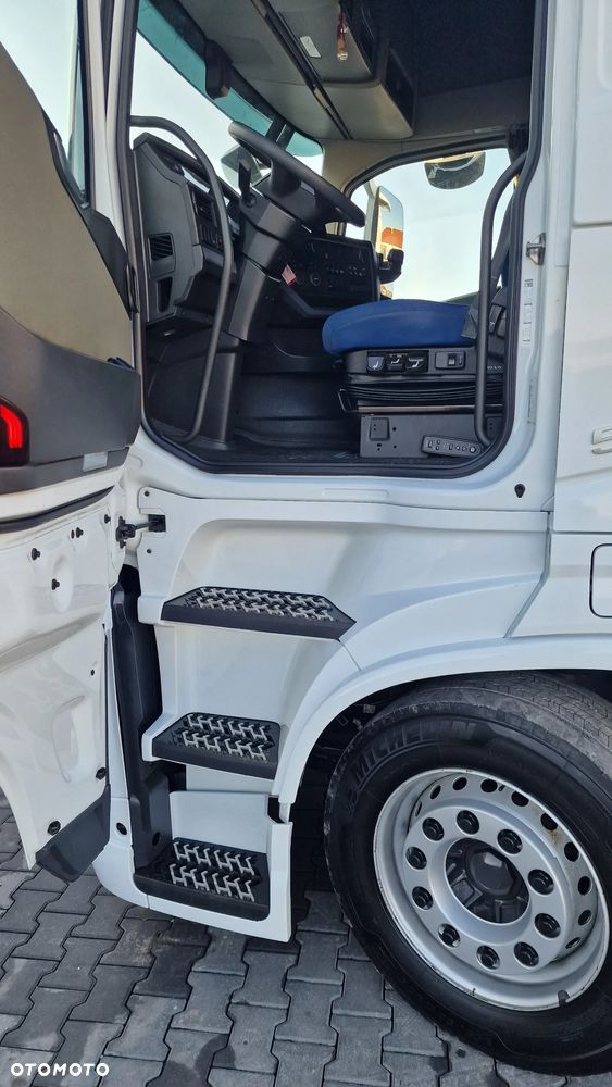 Volvo FH 500 Mega /Low Deck /Klima P. / Regulowane siodło standard - 24