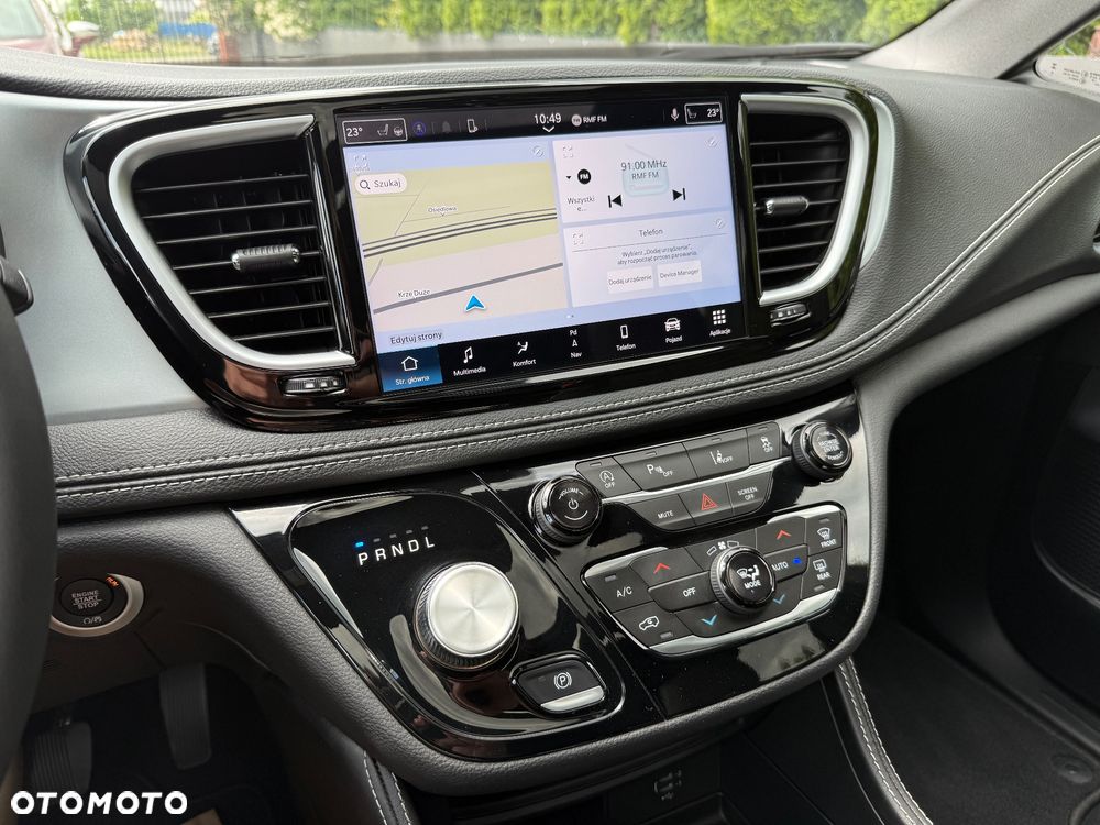 Chrysler Pacifica - 18
