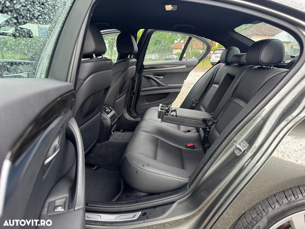 BMW Seria 5 520d Aut. Luxury Line - 33