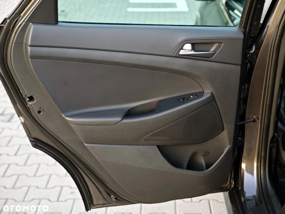 Hyundai Tucson 1.6 GDI BlueDrive Design 2WD - 24