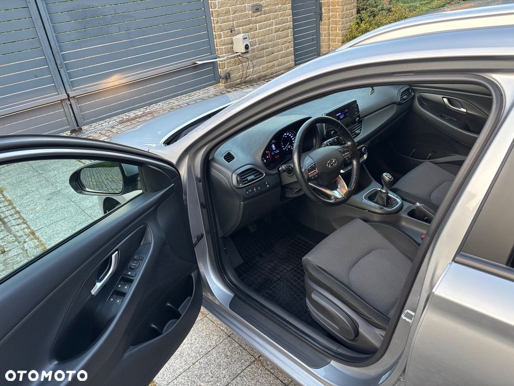 Hyundai i30 1.5 DPI Modern - 9