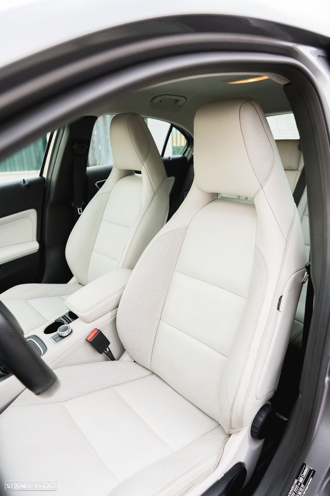 Mercedes-Benz A 180 CDI AMG Line - 11