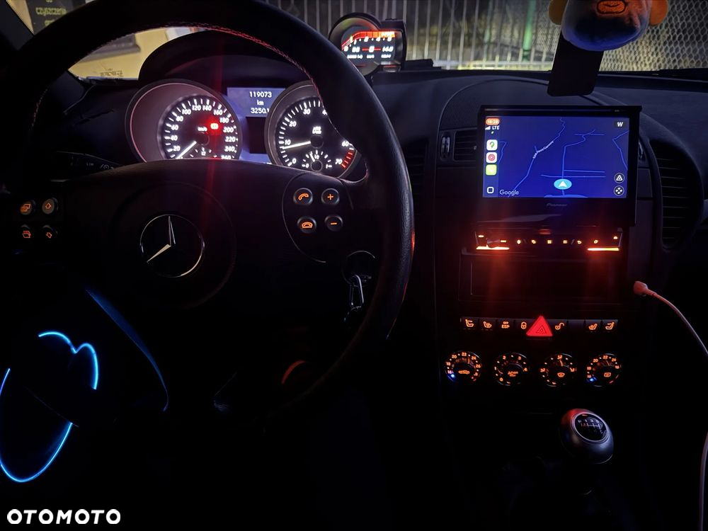 Mercedes-Benz SLK 350 - 23