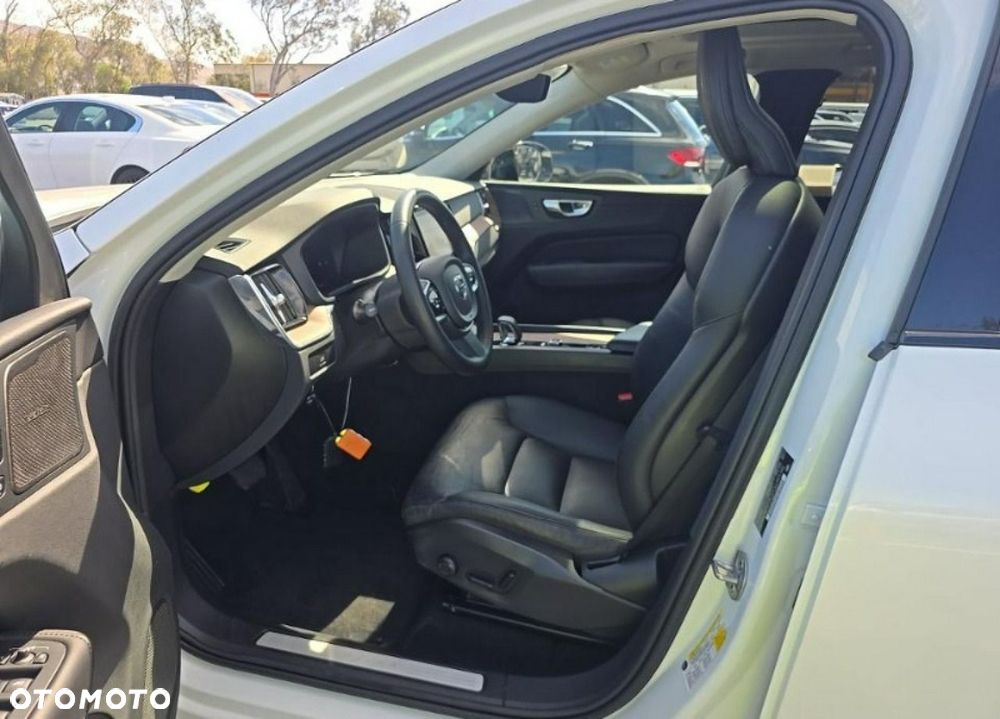 Volvo XC 60 - 6