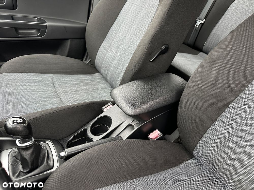 Kia Ceed 1.4 L Euro2012 - 33