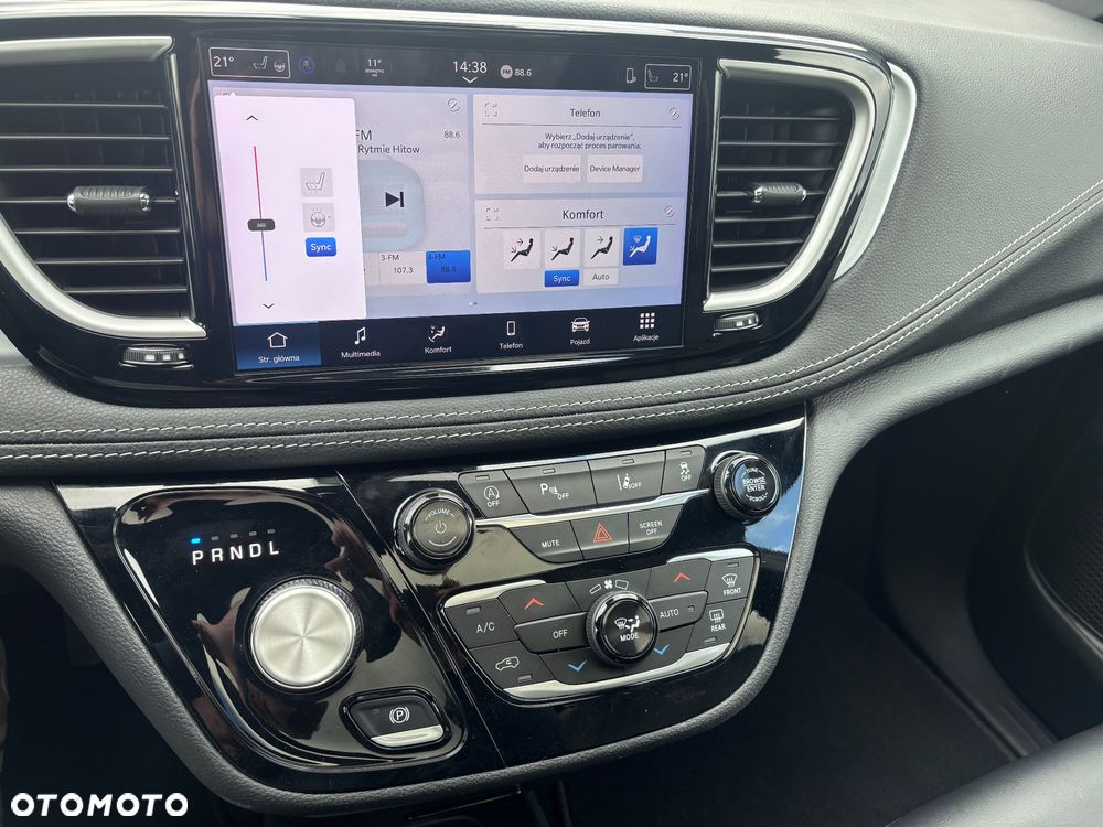 Chrysler Pacifica - 30