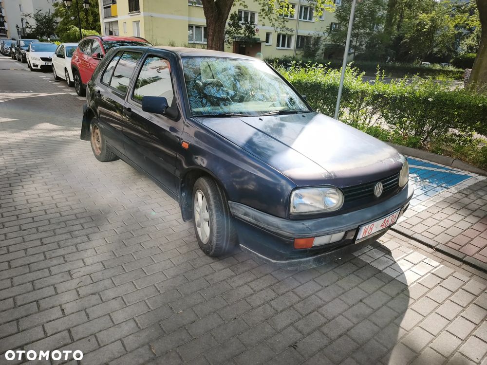 Volkswagen Golf 1.8 CL - 25