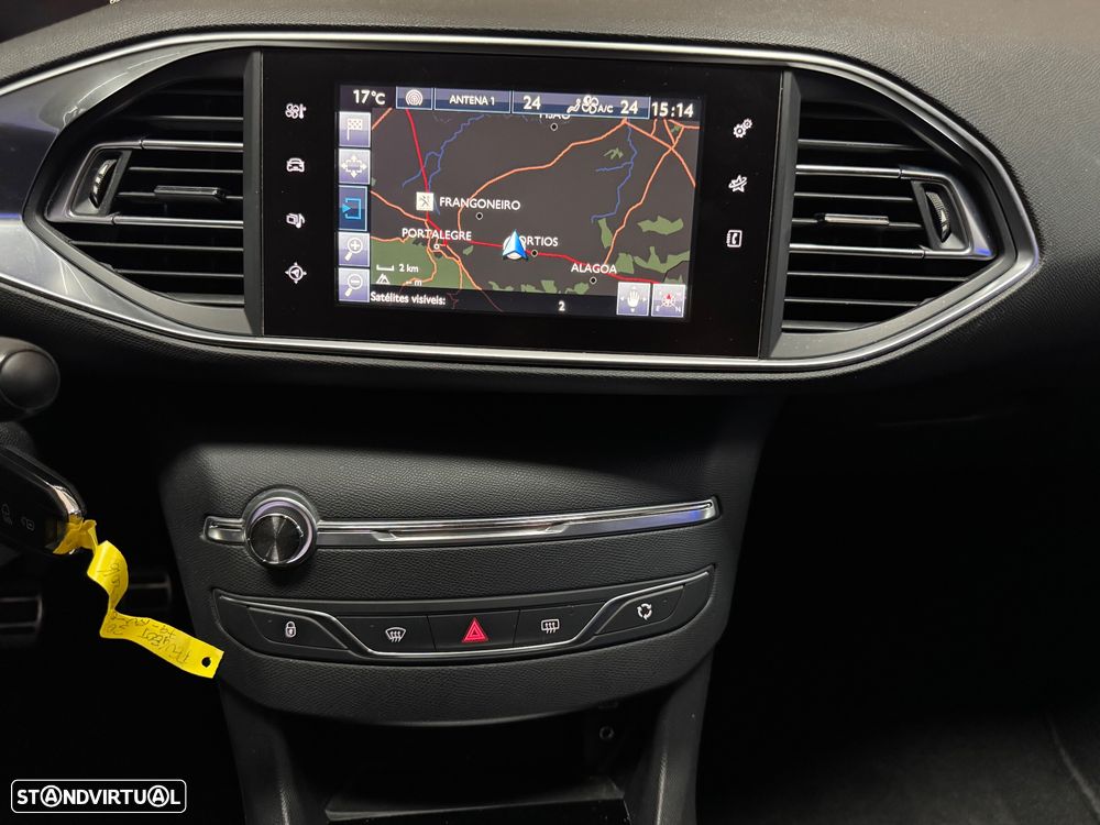 Peugeot 308 1.6 BlueHDi Allure J17 - 21
