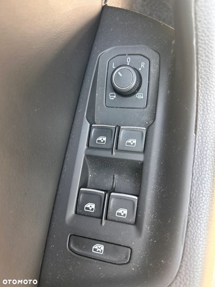 Volkswagen Passat ver-2-0-tdi-scr-trendline-dsg - 15