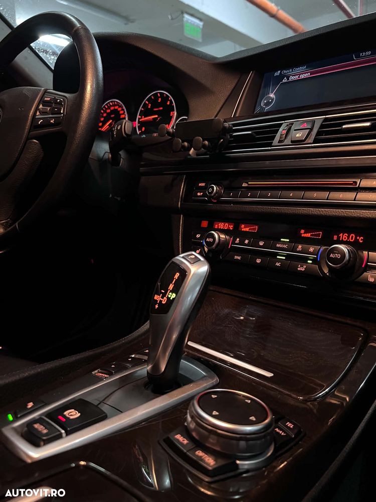 BMW Seria 5 520d Aut. Luxury Line - 19