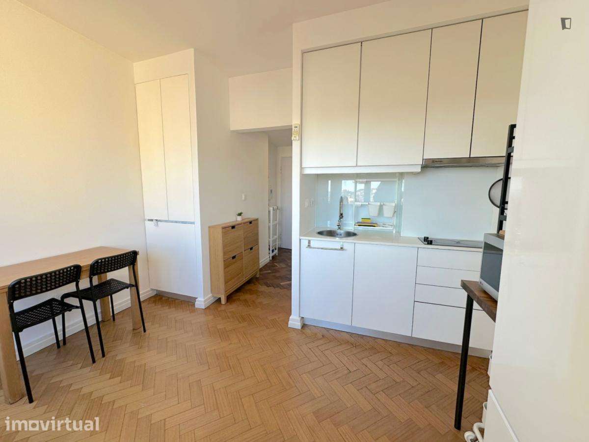 Apartamento com 1 quartos - localizado em Picoas Lisbon - Grande imagem: 5/11