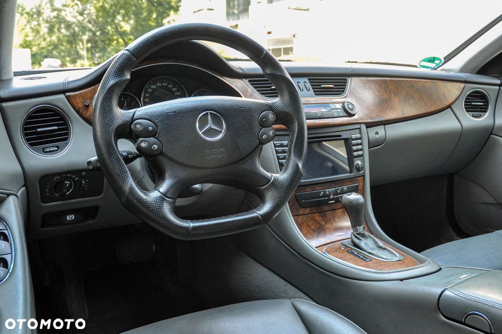 Mercedes-Benz CLS - 8