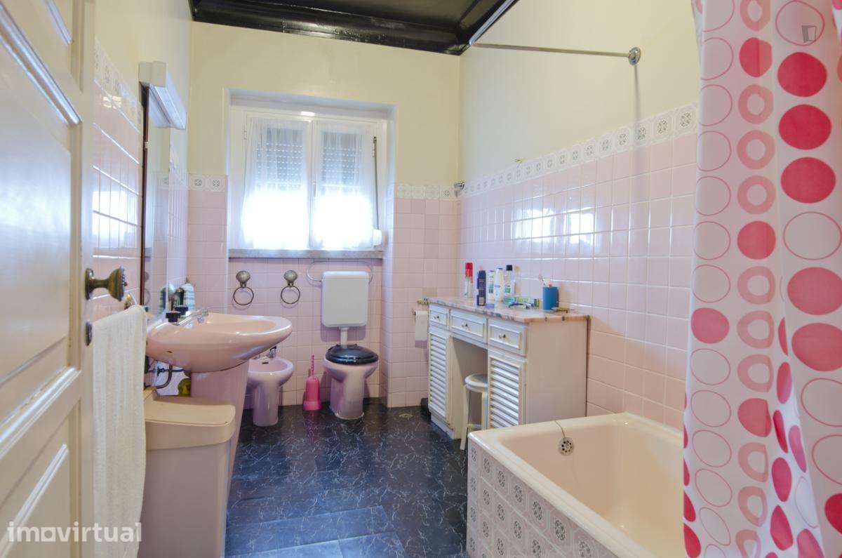 Quarto - localizado em Roma-Areeiro Lisbon - Grande imagem: 2/50