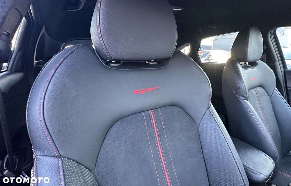 Kia ProCeed - 16