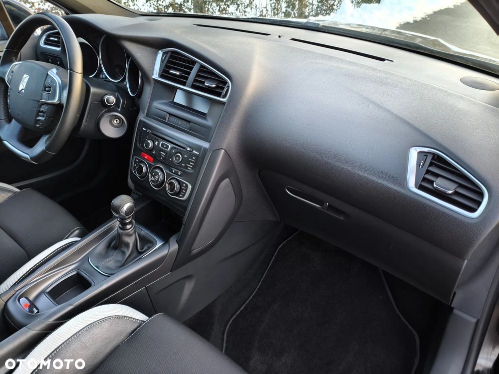 Citroën DS4 HDi 165 SoChic - 14