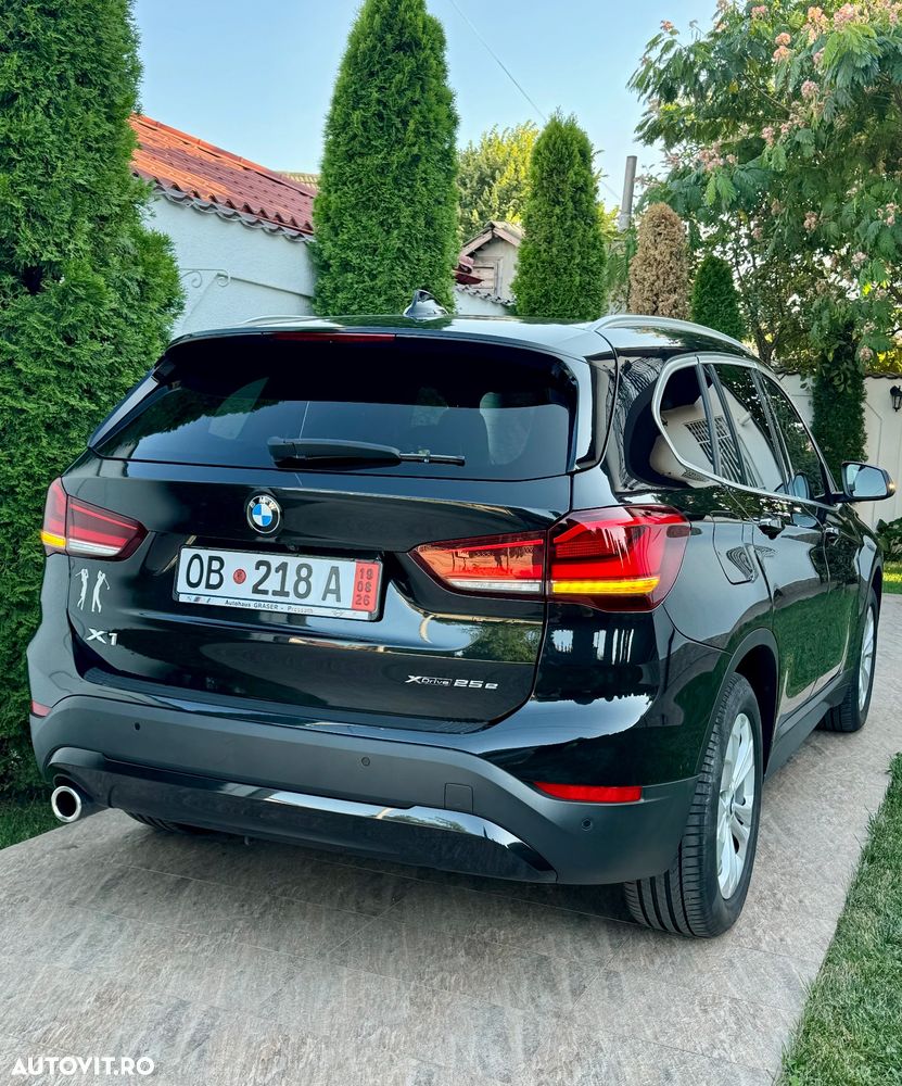 BMW X1 xDrive25e Sport Line - 4