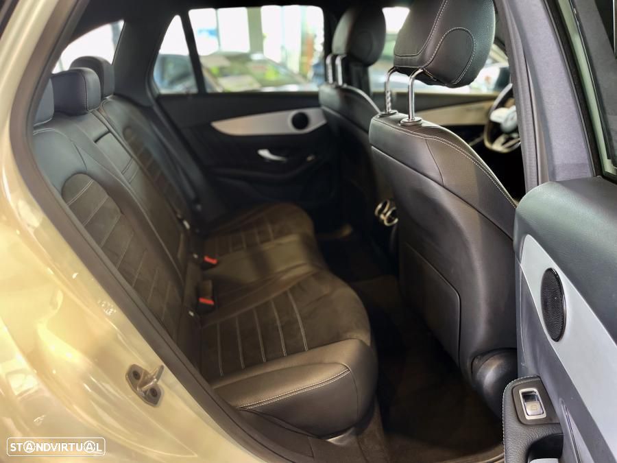 Mercedes-Benz GLC 300 de 4Matic 9G-TRONIC AMG Line - 35